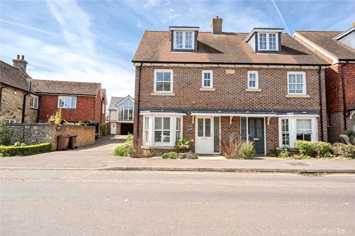 3 Bedroom Semi Detached House For Sale In Chequers Hill, Doddington, Sittingbourne, Kent, ME9