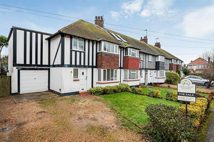 4 Bedroom Property For Sale In Barn Crescent, Margate, CT9