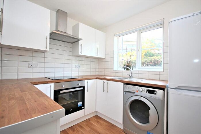1 Bedroom Apartment To Rent In Heddington Grove, N7