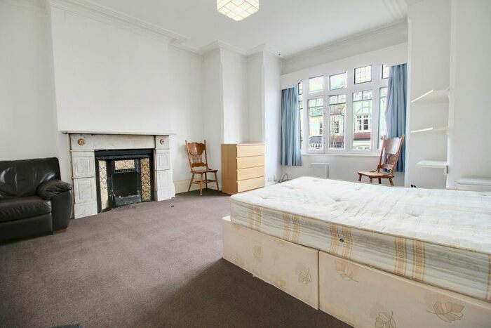 1 Bedroom Flat To Rent In Berkeley Road, Crouch End, London, N8