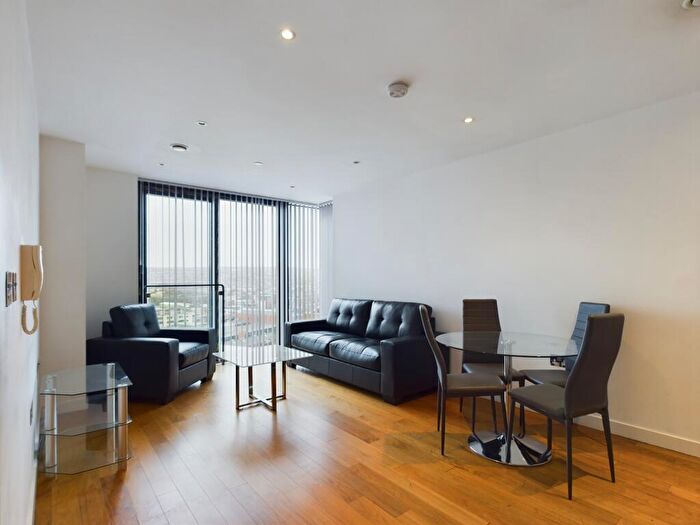 2 Bedroom Apartment To Rent In St Pauls Square, City Centre, Sheffield, S1