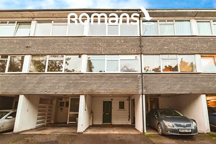 3 Bedroom Town House For Sale In Mill Close, Wokingham, Berkshire, RG41