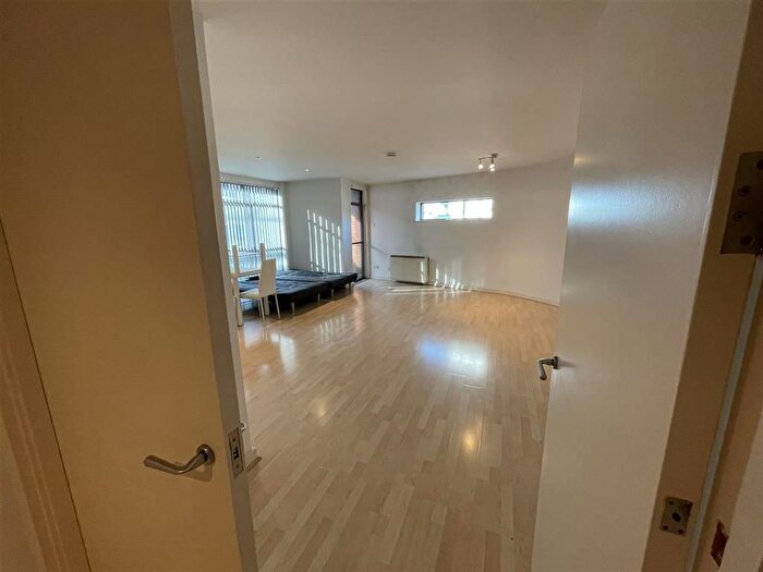 2 Bedroom Flat For Sale In Deansgate, Manchester, M3