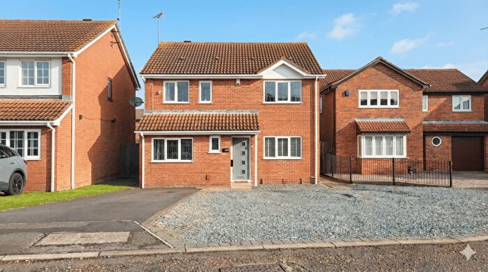 6 Bedroom Detached House For Sale In Temple Grange, Werrington, Peterborough, PE4