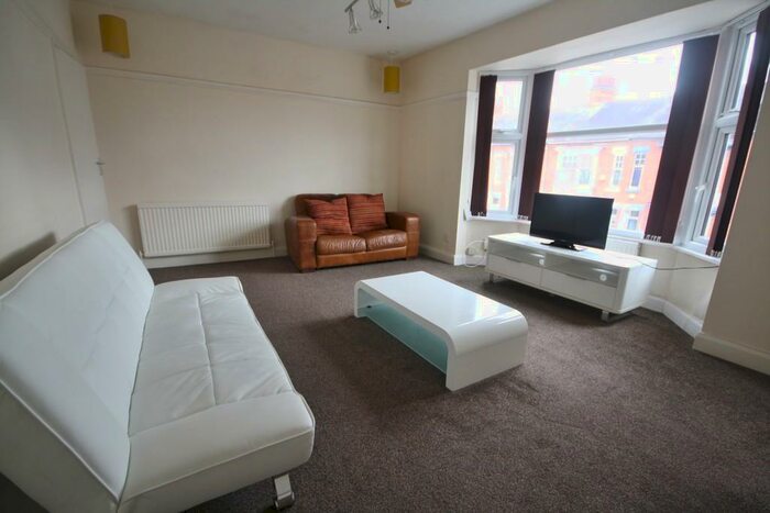 2 Bedroom Flat To Rent In Fosse Road South, West End, Leicester, LE3