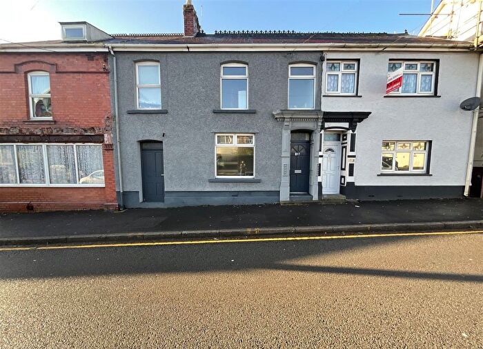 3 Bedroom Terraced House For Sale In Heol Cae Gurwen, Gwaun Cae Gurwen, Ammanford, SA18