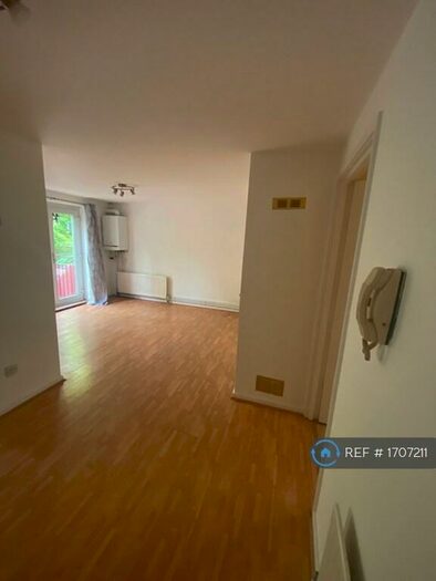 1 Bedroom Flat To Rent In Summerhill, Sunderland, SR2