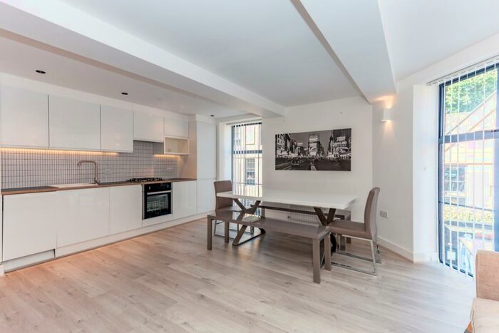 1 Bedroom Apartment To Rent In New Inn Hall Street, Oxford, OX1