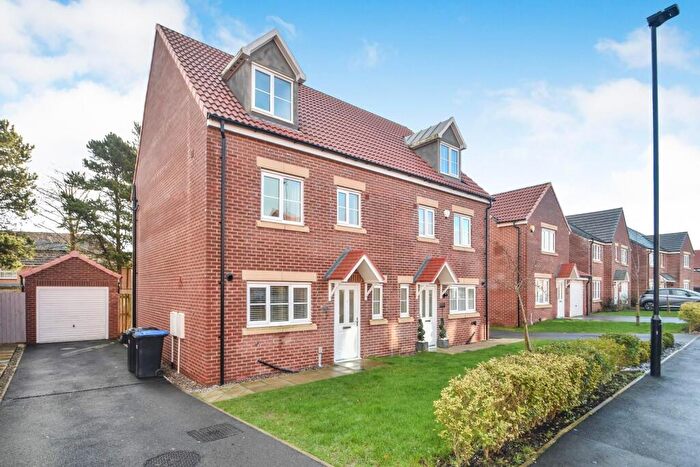 4 Bedroom Semi-Detached House To Rent In Ribblehead Road, Harrogate, North Yorkshire, HG3