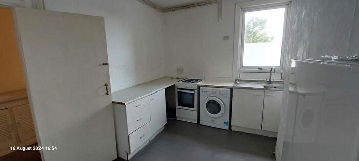 1 Bedroom Flat To Rent In Goodmayes, Ilford, Essex, IG3