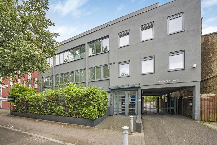 1 Bedroom Flat To Rent In Southside Apartments, Lower Richmond Road, Surrey, TW9