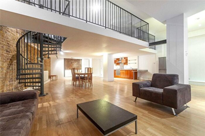 1 Bedroom Flat To Rent In The Chandlery, Gowers Walk, Aldgate East, E1