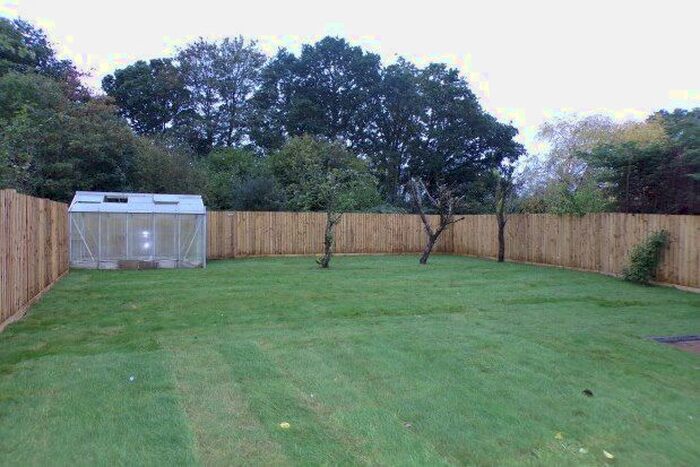 4 Bedroom Property To Rent In Brookside, Salisbury, SP5