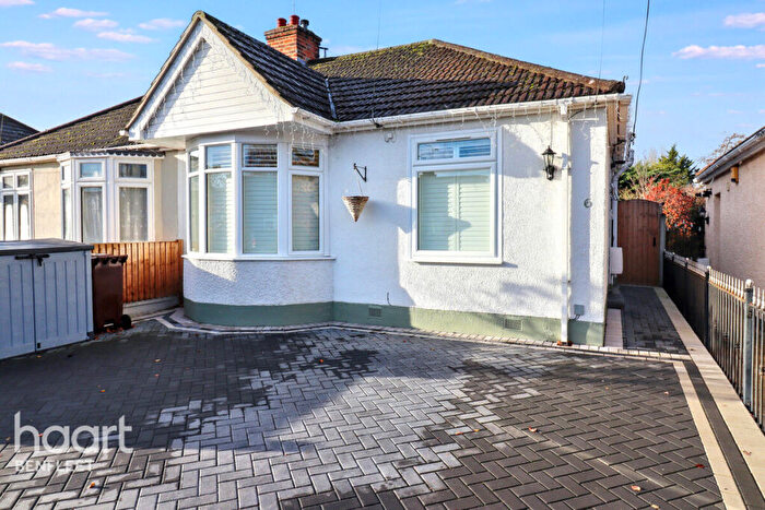2 Bedroom Semi-Detached Bungalow For Sale In Southfield Drive, Benfleet, SS7