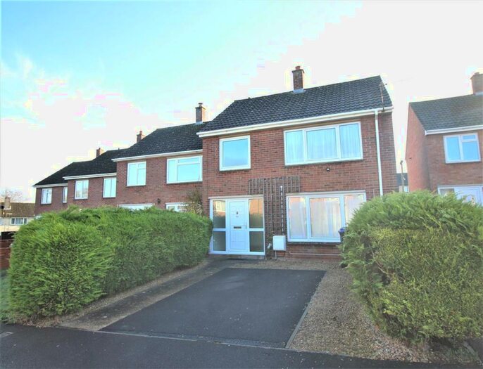 3 Bedroom Terraced House To Rent In Churchill Close, Calne, SN11