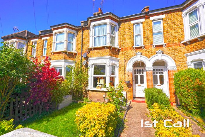 1 Bedroom Flat For Sale In High Street, Shoeburyness, SS3