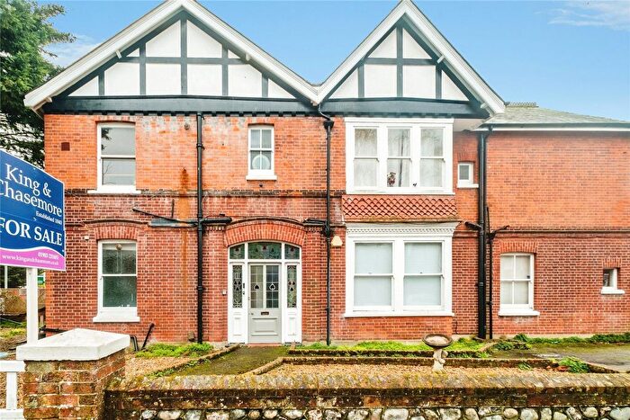 1 Bedroom Flat For Sale In Cowper Road, Worthing, West Sussex, BN11