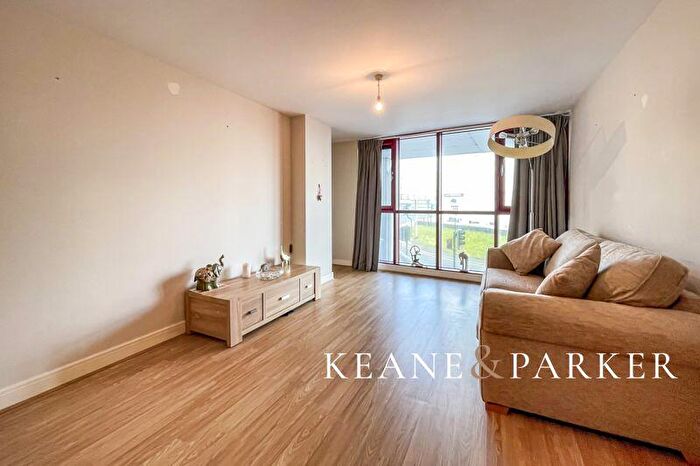 1 Bedroom Flat For Sale In Ocean Crescent, Plymouth, PL1