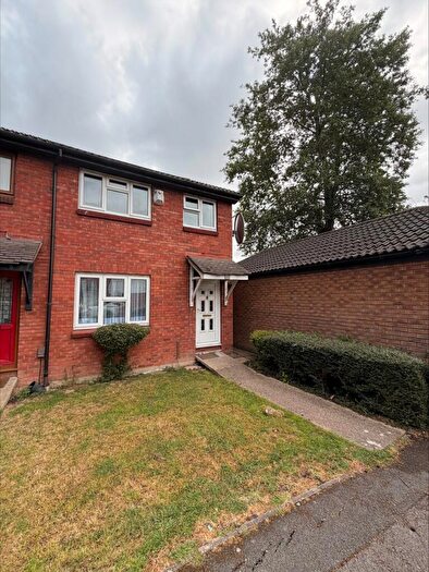 3 Bedroom End Of Terrace House To Rent In Chelmsford Close, London, E6