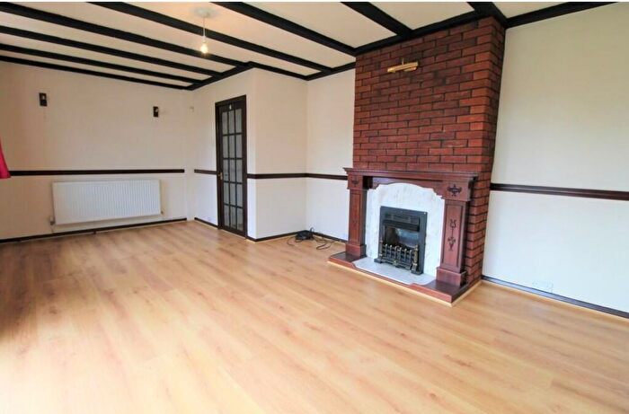 3 Bedroom Semi Detached House To Rent In Kingston Crescent, Ashford, TW15