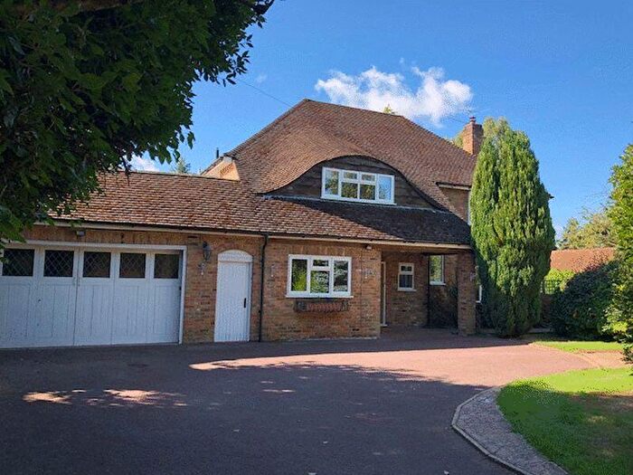 4 Bedroom Detached House To Rent In Marlow - Frieth Road, SL7