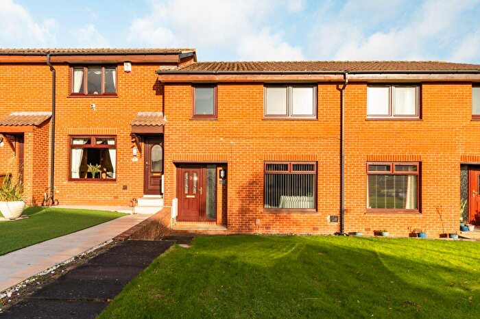 3 Bedroom Villa For Sale In Nellfield, Edinburgh, EH16