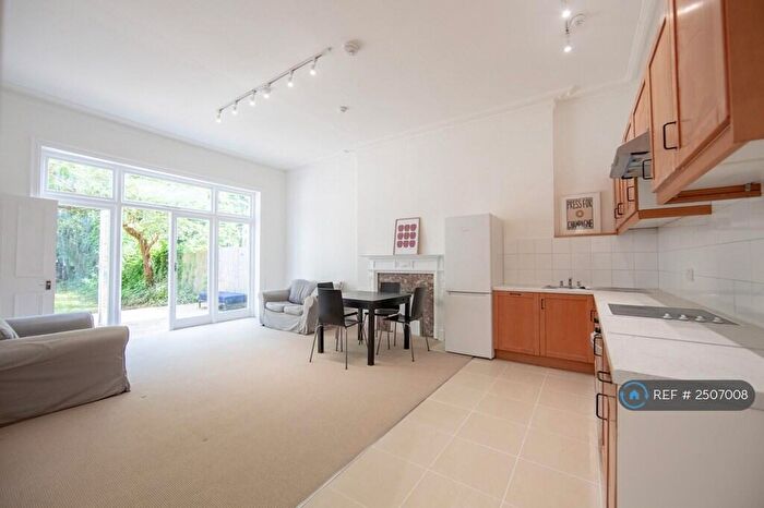 4 Bedroom Flat To Rent In Aberdare Gardens, London, NW6