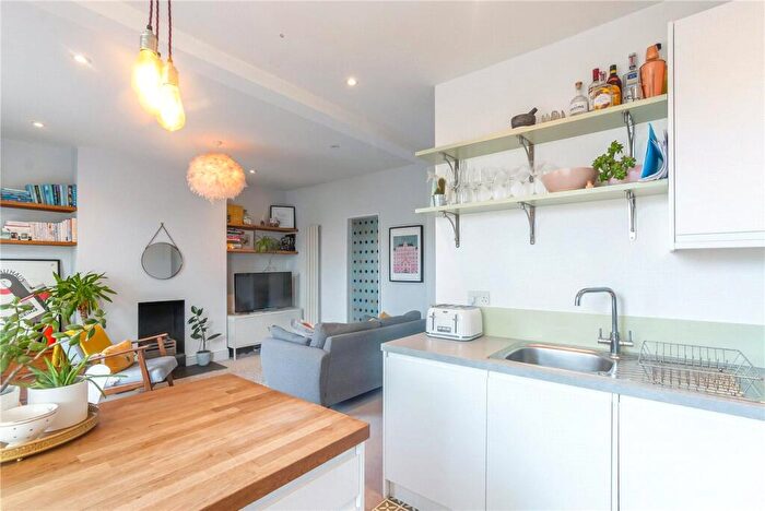 2 Bedroom Apartment For Sale In Elsie Road, East Dulwich, London, SE22