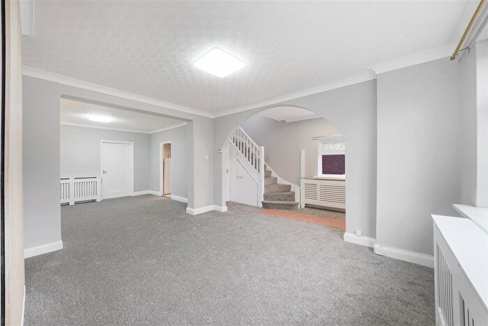 5 Bedroom Semi Detached House To Rent In Abbotts Drive, Wembley, HA0