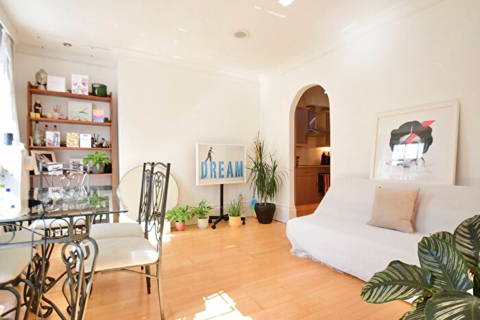 2 Bedroom Flat To Rent In Dock Street, Leeds, LS10