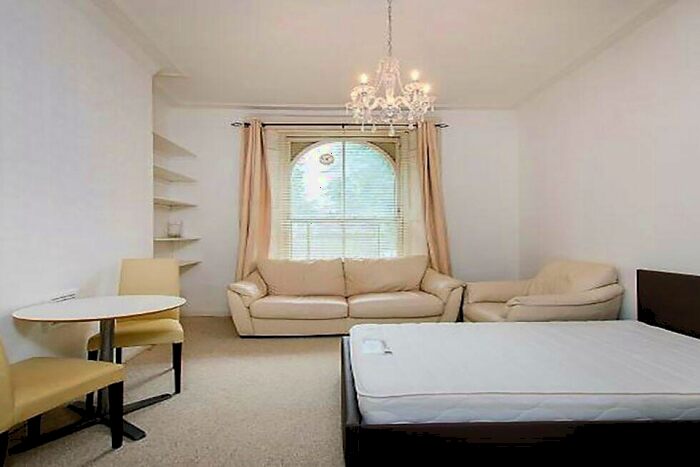 Flat To Rent In Oakley Square, Camden / Regents Park, NW1