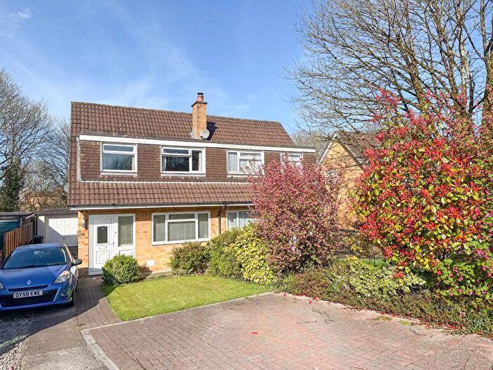 3 Bedroom Semi-Detached House For Sale In Shaftgate Avenue, Shepton Mallet, BA4