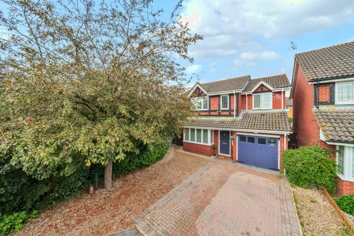 4 Bedroom Detached House To Rent In Kerria Way, West End, GU24