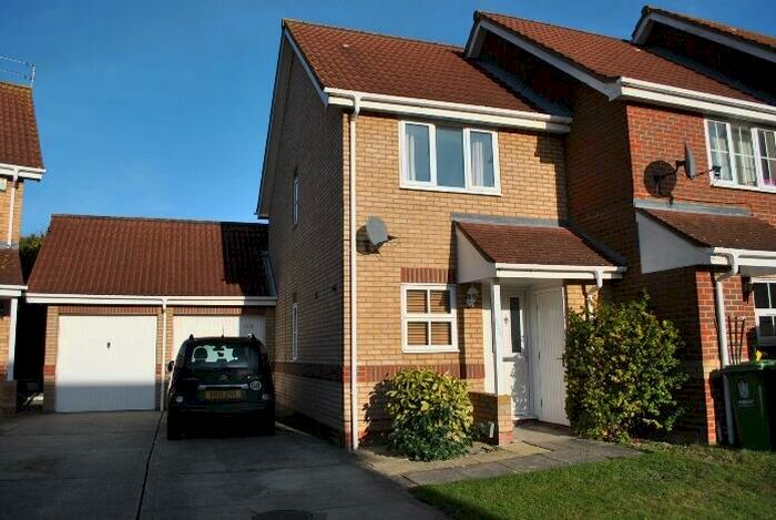 2 Bedroom House To Rent In Lucerne Close, Cambridge, CB1
