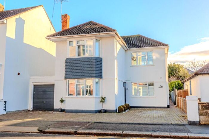 4 Bedroom Detached House For Sale In Sunningdale Avenue, Leigh-On-Sea, SS9
