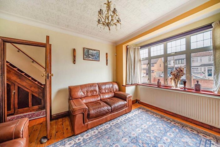 3 Bedroom House To Rent In St Georges Road, Mitcham, CR4