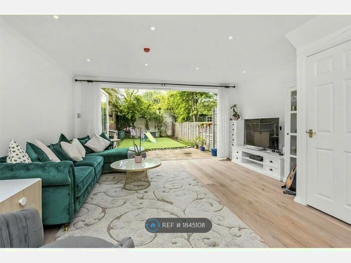 4 Bedroom Terraced House To Rent In Tunnel Avenue, London, SE10