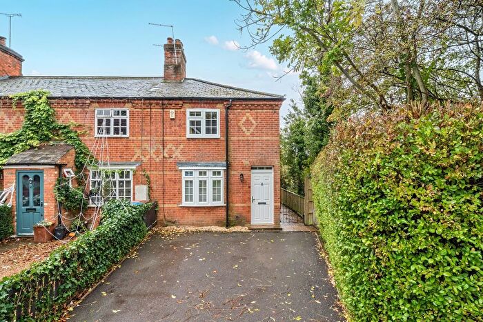 2 Bedroom Cottage To Rent In Lovel Road, Winkfield, Windsor, SL4