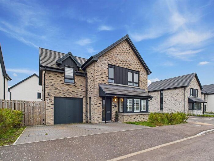 4 Bedroom Detached House For Sale In Mercer Street, Perth, PH1