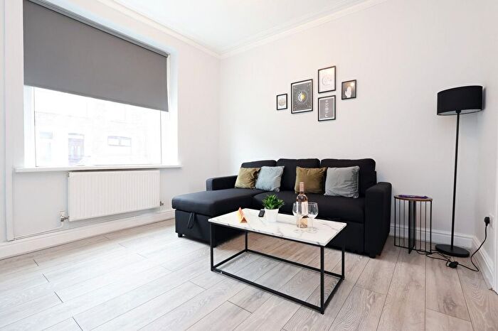 2 Bedroom Flat To Rent In Cathays, CF24