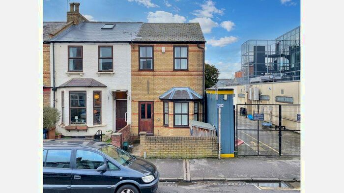 4 Bedroom Terraced House To Rent In James Street, Cowley, Oxford, OX4