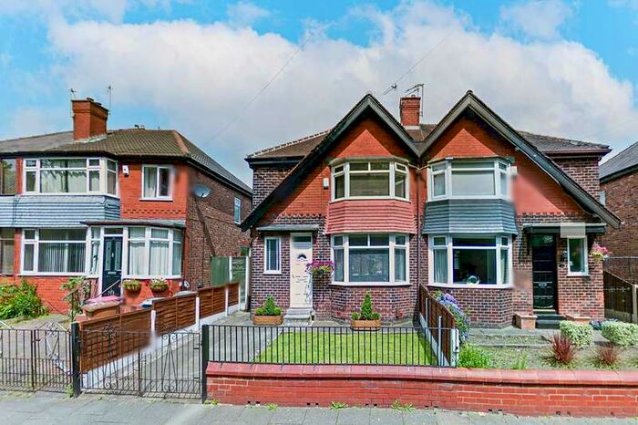 3 Bedroom Semi-Detached House To Rent In Maldon Crescent, Swinton, Manchester, M27