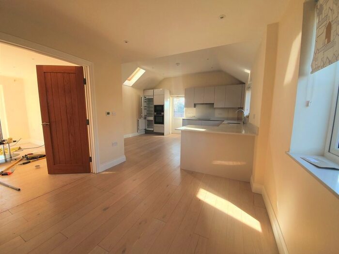 4 Bedroom Detached House To Rent In Keats Avenue, Romford, RM3