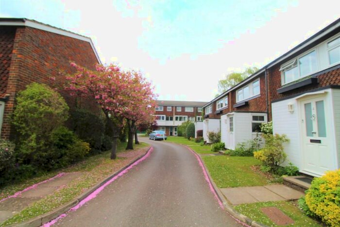 3 Bedroom Terraced House To Rent In Cross Lanes, Guildford, GU1