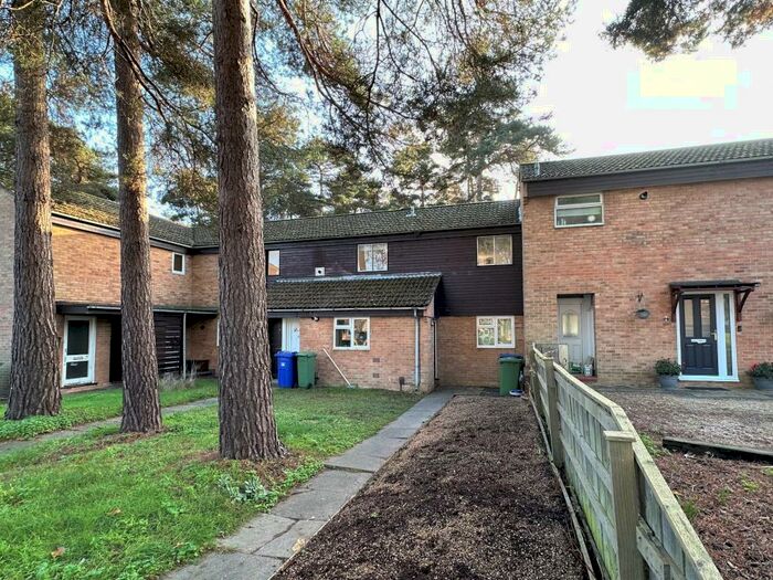 1 Bedroom Maisonette To Rent In Oldstead, Bracknell, Berkshire, RG12