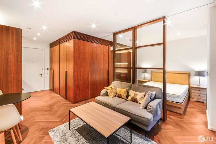 Apartment For Sale In Capital Building, Embassy Gardens, London, SW11