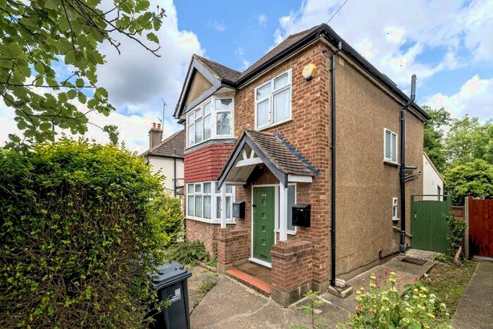 3 Bedroom Property To Rent In Studland Road, London, W7