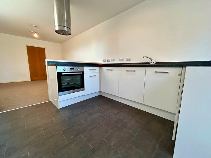 1 Bedroom Flat To Rent In Cricklade Street, Cirencester, Gloucestershire, GL7