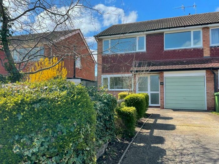 4 Bedroom Semi-Detached House To Rent In Hillside Road, Stratford-upon-Avon, CV37