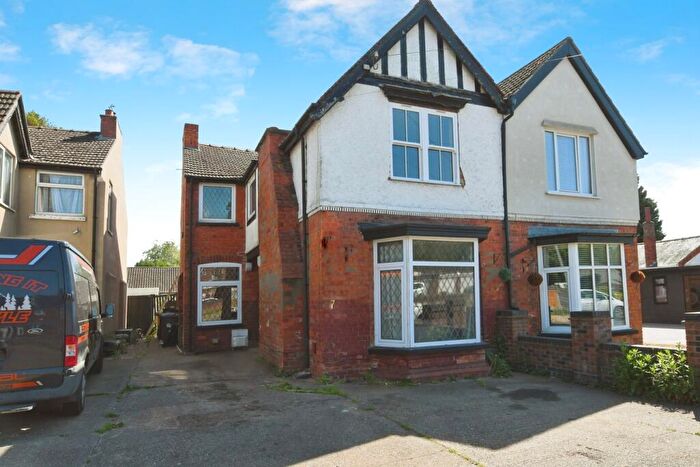 4 Bedroom Semi Detached House For Sale In Brant Road, Lincoln, LN5